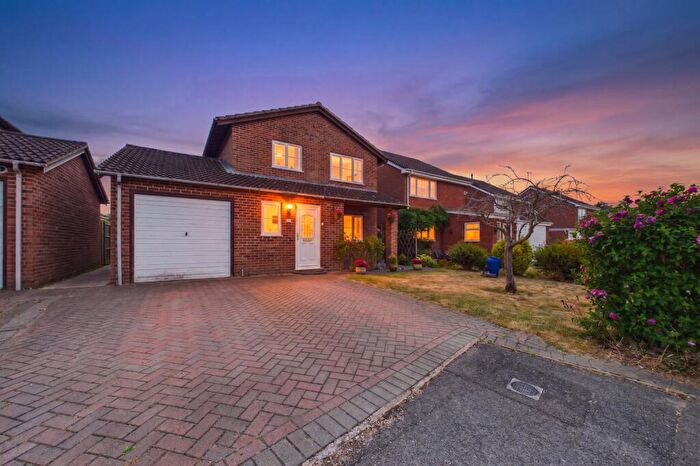 3 Bedroom Detached House For Sale In Lincoln Close, Winnersh, Wokingham, Berkshire, RG41