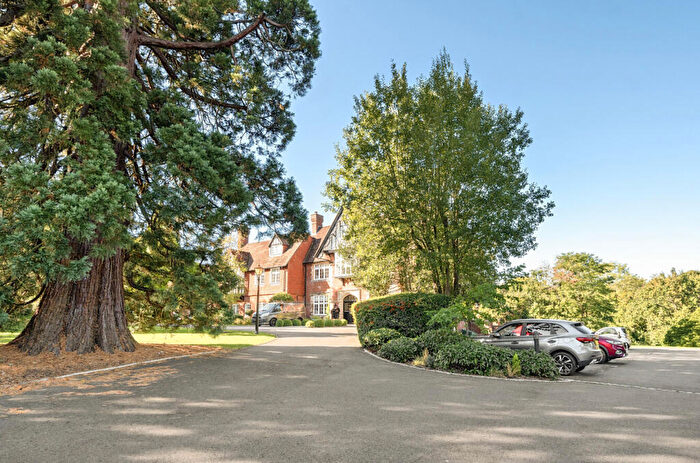 2 Bedroom Apartment For Sale In Westerham Road, Keston, Kent, BR2