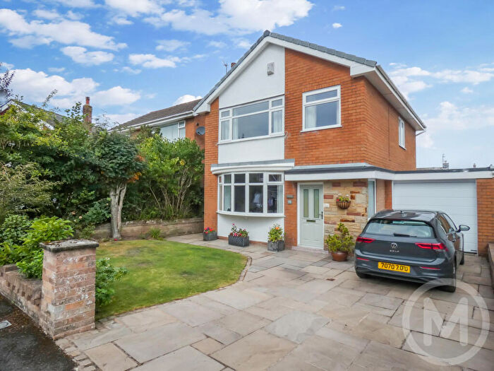 3 Bedroom Link Detached House For Sale In Levens Drive, Poulton-le-Fylde, FY6