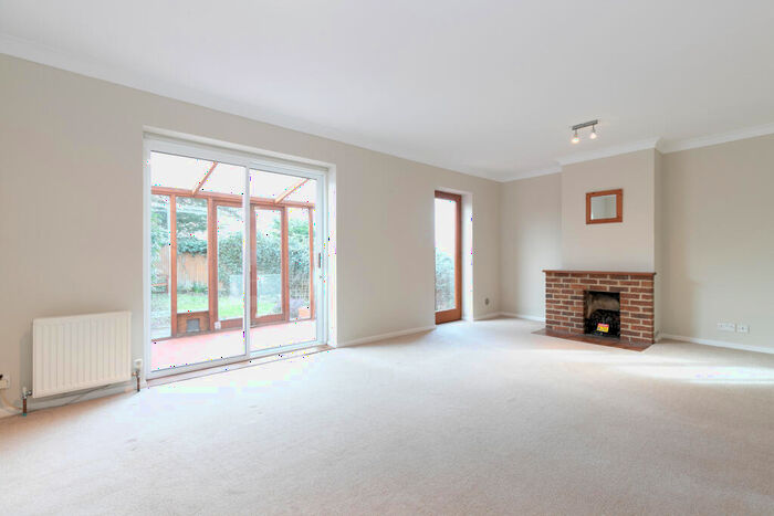 4 Bedroom Semi-Detached House To Rent In Cordrey Green, OX4