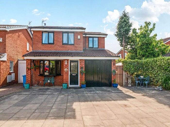 4 Bedroom Detached House For Sale In Suffolk Close, Woolston, Warrington, WA1