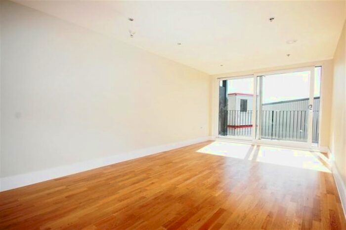 1 Bedroom Flat To Rent In Camberwell New Road, Camberwell, Southwark, London, SE5