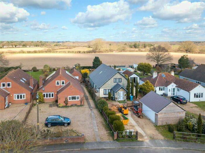 4 Bedroom Bungalow For Sale In Ipswich Road, Brantham, Manningtree, Suffolk, CO11