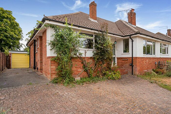3 Bedroom Bungalow For Sale In Orchard Close, Normandy, Guildford, Surrey, GU3