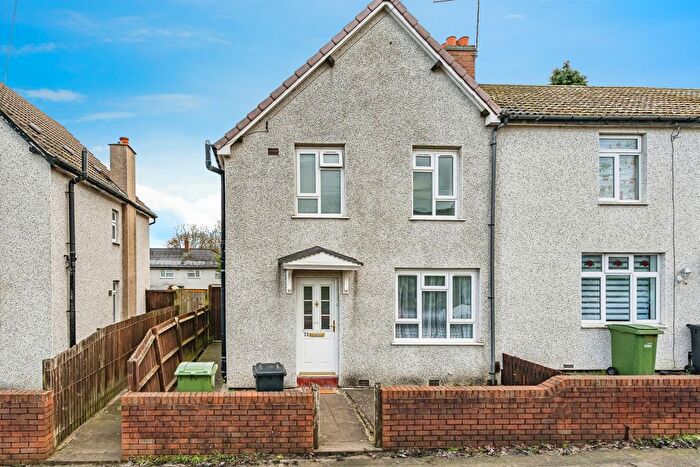 3 Bedroom End Of Terrace House For Sale In Bunns Lane, Dudley, DY2