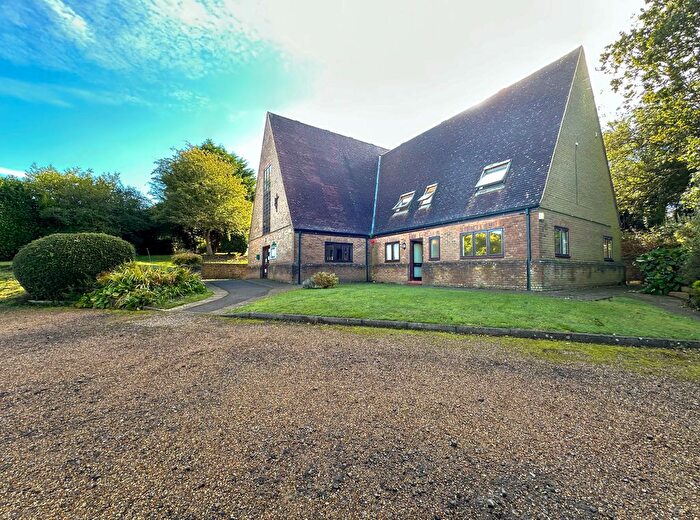 5 Bedroom Semi-Detached House To Rent In Dunny Lane, Chipperfield, WD4