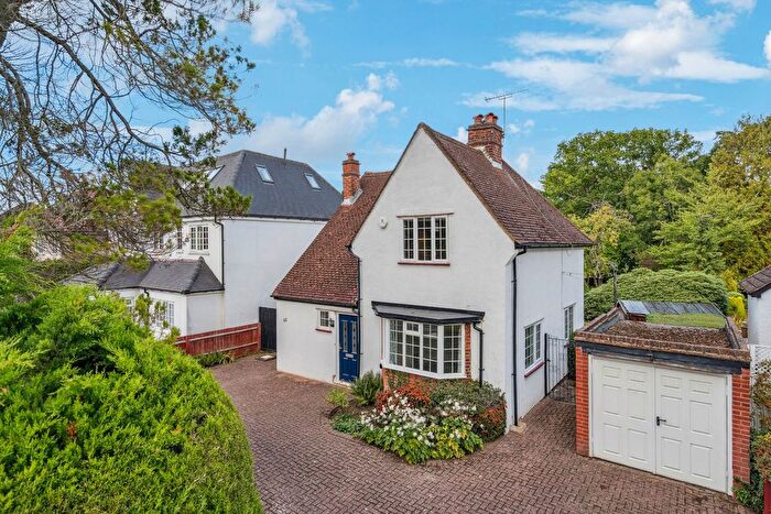 3 Bedroom Detached House For Sale In The Avenue, Hatch End, Pinner, HA5