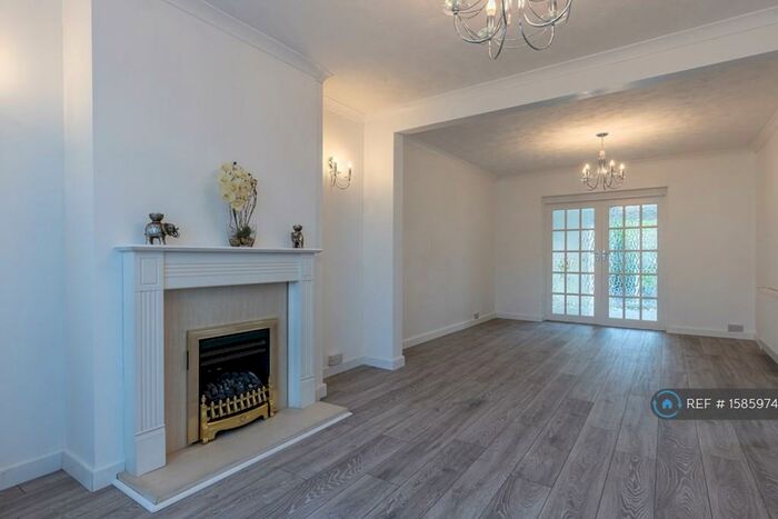 3 Bedroom Semi-Detached House To Rent In Perne Road, Cambridge, CB1