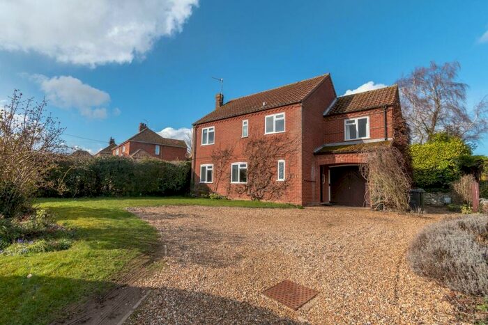 4 Bedroom Detached House For Sale In West Street, North Creake, NR21