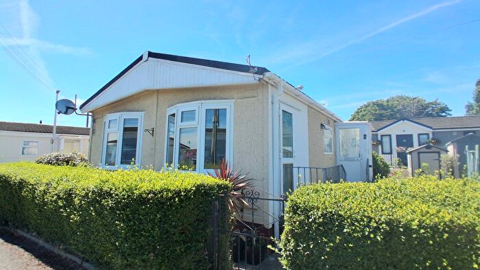 2 Bedroom Park Home For Sale In Hutton Park, Hutton Moor Lane, BS24
