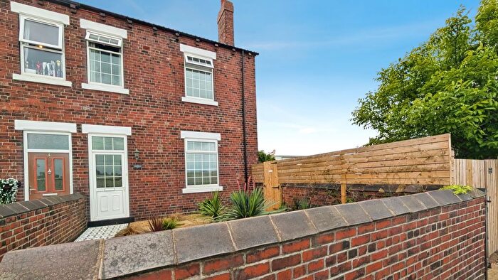 3 Bedroom Semi-Detached House For Sale In Green Lane, Pontefract, WF7