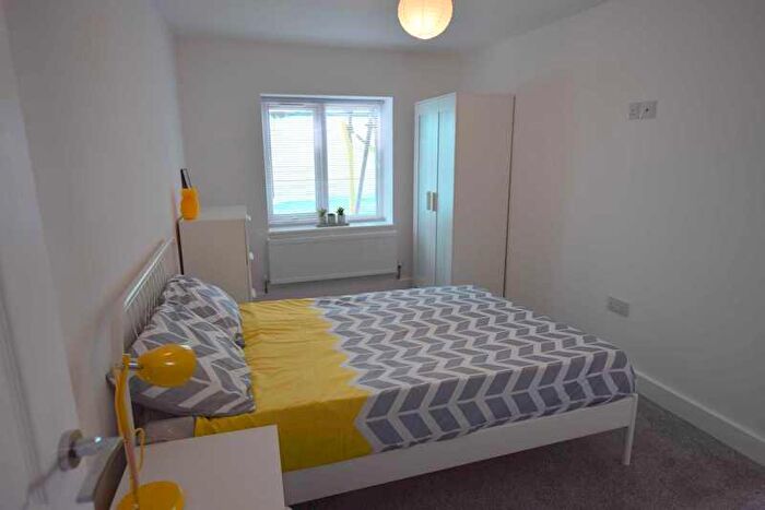 1 Bedroom Flat To Rent In Croft Street - Student Apartment - /, F4