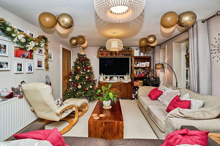 4 Bedroom Town House For Sale In Pyle Street, Newport, Isle Of Wight, PO30