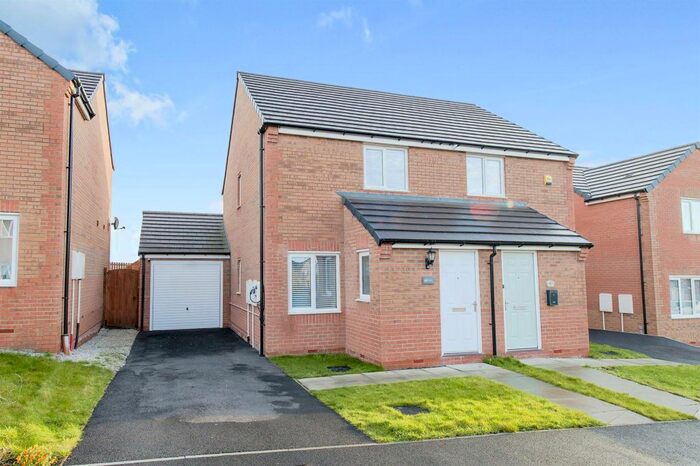 2 Bedroom Semi-Detached House For Sale In Woodland Walk, Upton, Pontefract, WF9