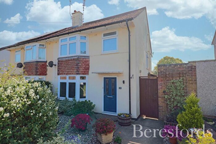 3 Bedroom Semi-Detached House For Sale In Clyde Crescent, Chelmsford, CM1