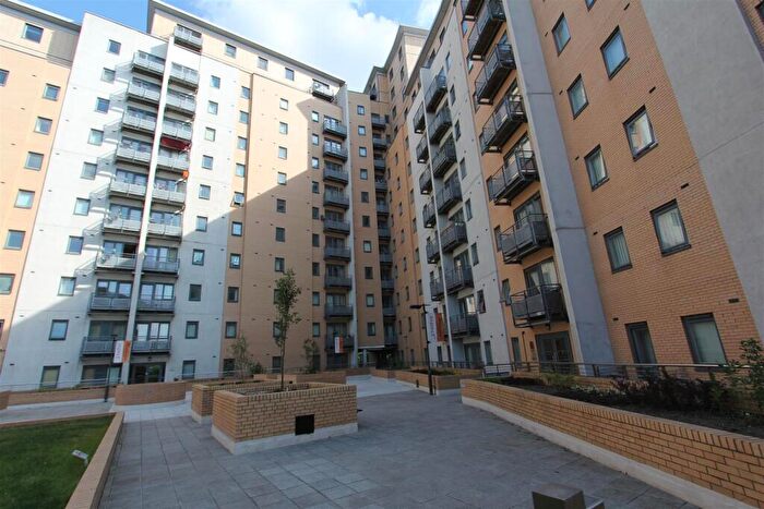 2 Bedroom Flat For Sale In Aspect, Elmwood Lane, LS2