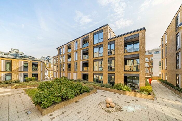 2 Bedroom Flat For Sale In Eltringham Street, Wandsworth, SW18