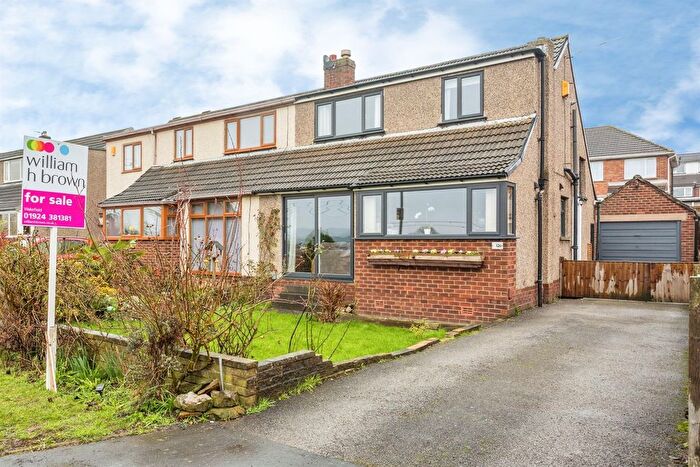 3 Bedroom Semi Detached House For Sale In Batley Road, Wakefield, WF2