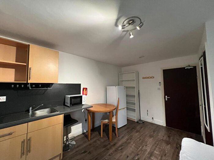 Studio To Rent In Prior Deram Walk, Coventry, CV4