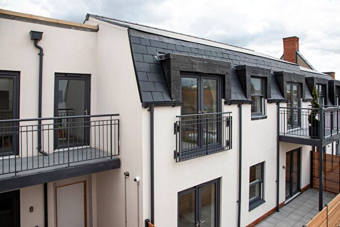 1 Bedroom Flat To Rent In Old Market Place, Farnham, GU9