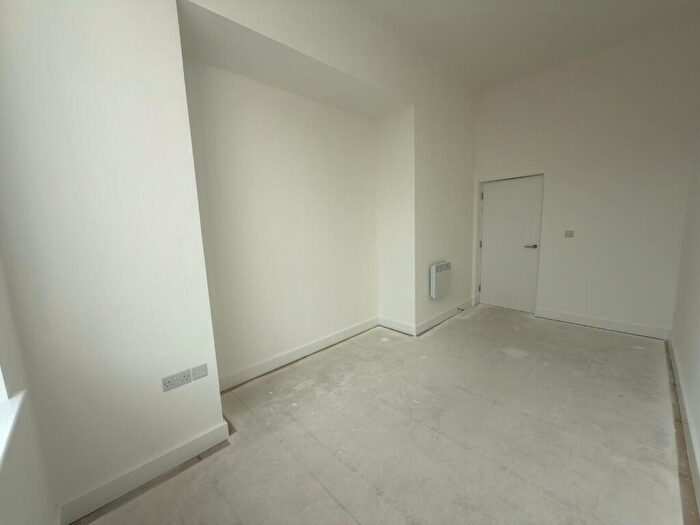 1 Bedroom Apartment For Sale In Hempshaw Lane, Offerton, Stockport, SK2
