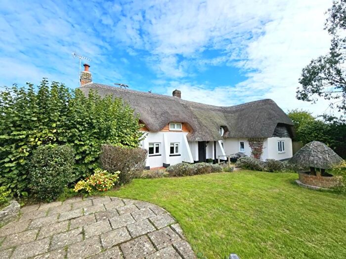 3 Bedroom Detached House For Sale In Leigh Lane, Wimborne, BH21