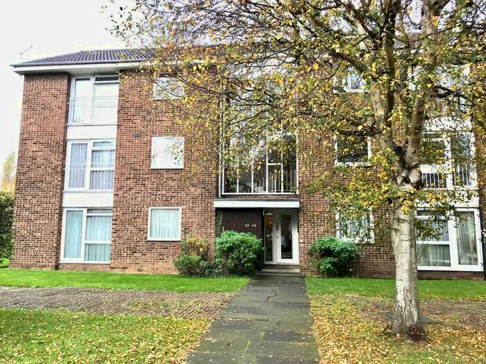 2 Bedroom Flat To Rent In Lulworth Avenue, Wembley HA9
