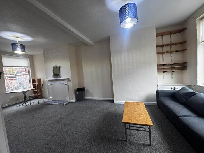 2 Bedroom Semi-Detached House To Rent In Thornton Road, Fallowfield, M14