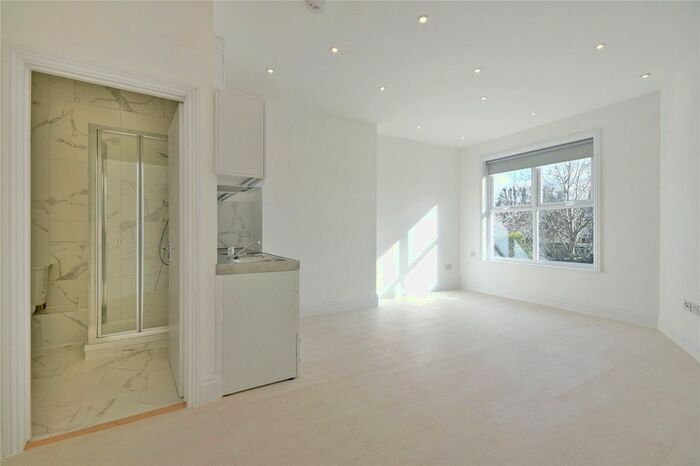 Studio To Rent In Gainsborough Road, Woodside Park, N12