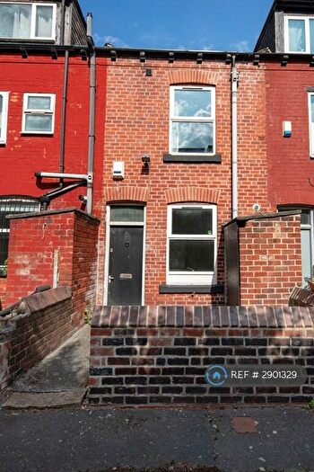 3 Bedroom Terraced House To Rent In Beamsley Mount, Leeds, LS6