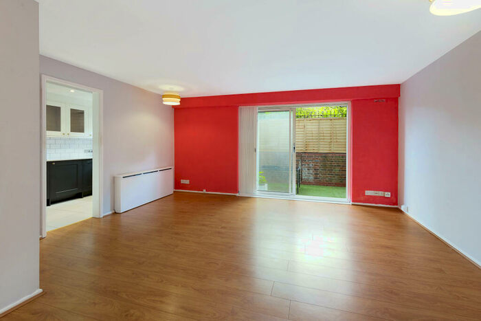 2 Bedroom Apartment To Rent In Paveley Drive, SW11