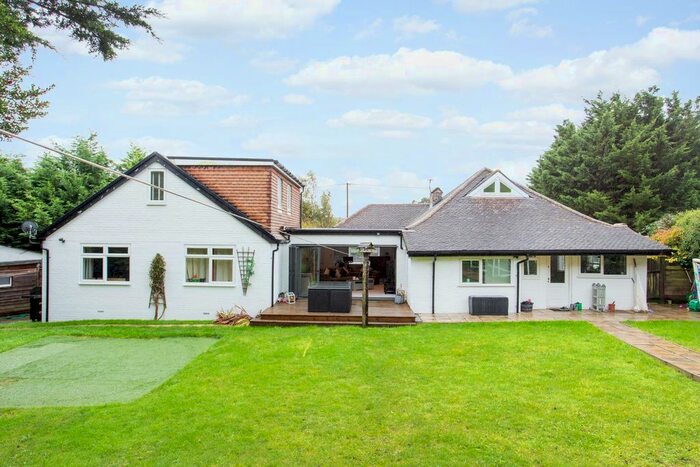 6 Bedroom Detached House For Sale In Ashford Road, Chartham, CT4