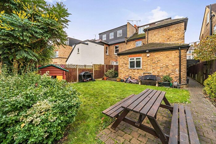2 Bedroom Flat For Sale In Argyle Road, West Ealing, London, W13