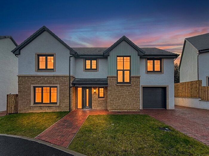 5 Bedroom Villa For Sale In Cottage Grove, Hamilton, ML3