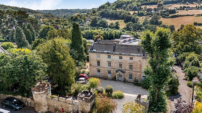 2 Bedroom Flat For Sale In Castle Street, Stroud, GL5