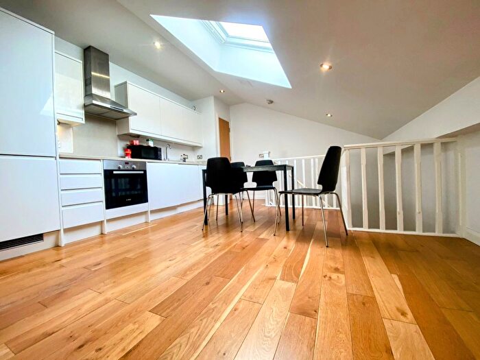 1 Bedroom Flat To Rent In Warple Way, Acton, W3