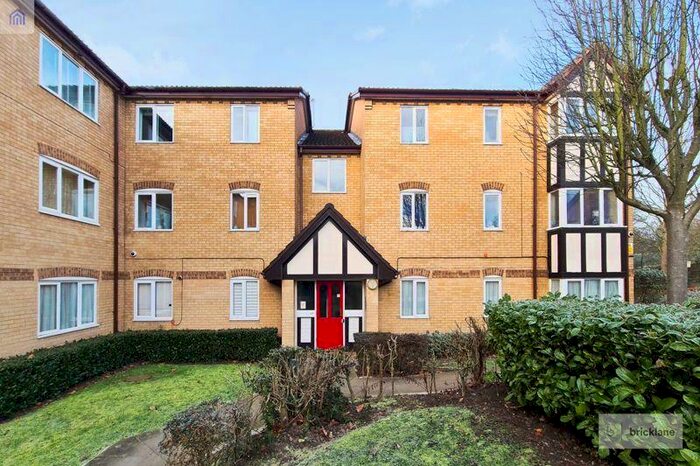 1 Bedroom Apartment To Rent In Britton Close, London, SE6