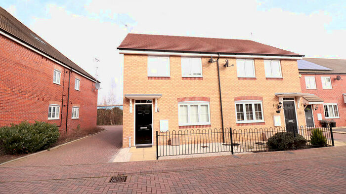 3 Bedroom Semi-Detached House To Rent In Wheatcroft Way, Swindon, SN1