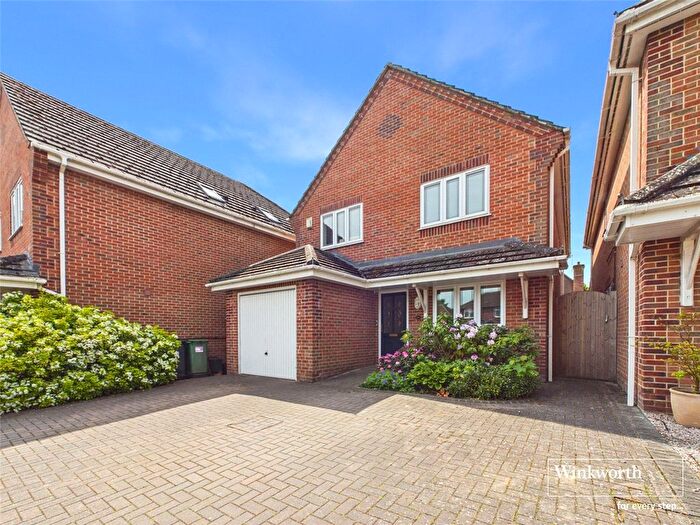4 Bedroom Detached House For Sale In Essex Street, Newbury, Berkshire, RG14