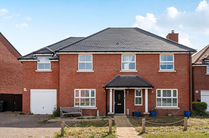 5 Bedroom Detached House For Sale In Maple Drive, Bracklesham Bay, PO20