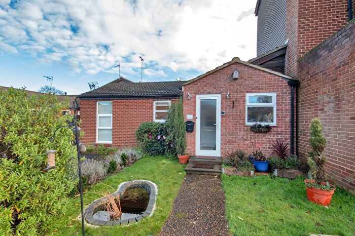 2 Bedroom Terraced Bungalow For Sale In The Hollies, Gravesend, DA12