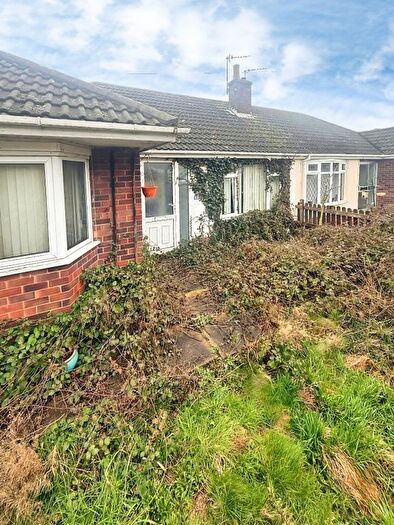 2 Bedroom Bungalow For Sale In Field House Road, Humberston, Grimsby, Lincolnshire, DN36