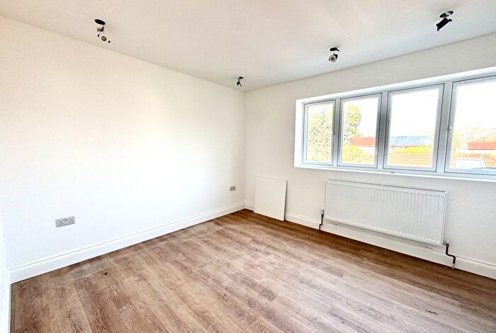 Studio To Rent In Wallcote Avenue, London, NW2