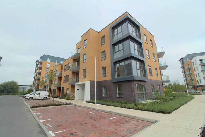 1 Bedroom Flat To Rent In Peregrine House, Reading, RG2