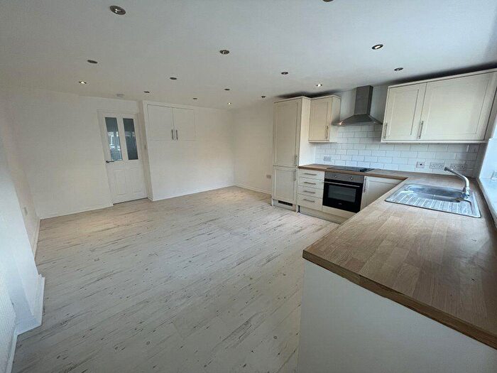 3 Bedroom House To Rent In Woodbank, Leicester, LE2