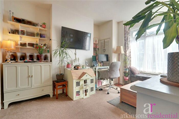 2 Bedroom Apartment For Sale In St. Andrews Road, Enfield, Middlesex, EN1