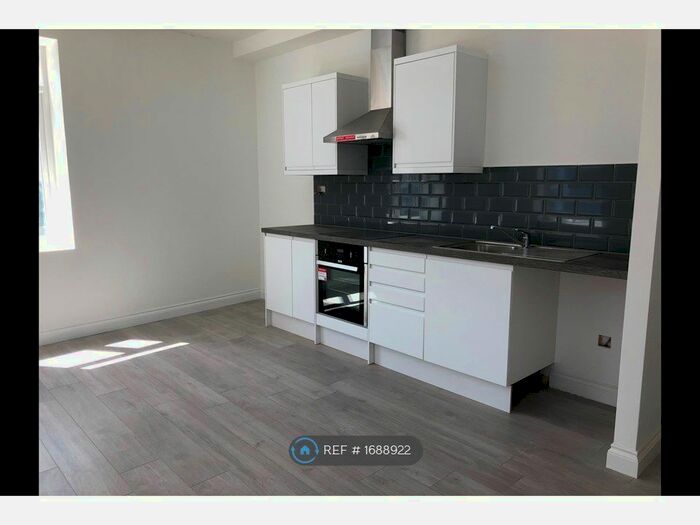 1 Bedroom Flat To Rent In Tooting High Street, London, SW17