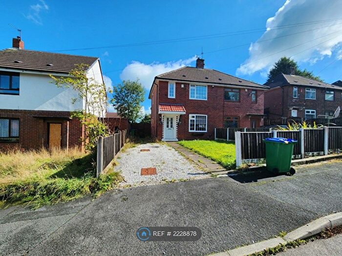 3 Bedroom Semi-Detached House To Rent In Cumberland Road, Rochdale, OL11