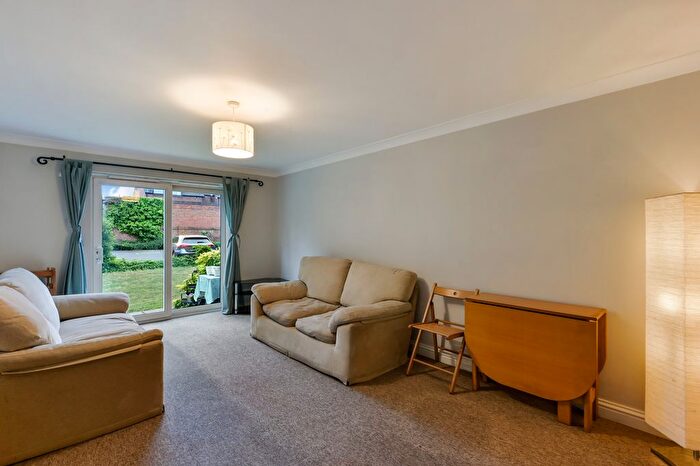 2 Bedroom Flat To Rent In Kingston Road, Wimbledon, SW19