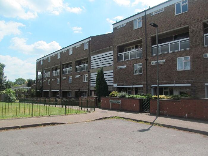 2 Bedroom Maisonette To Rent In Ivy Church, Penge, SE20